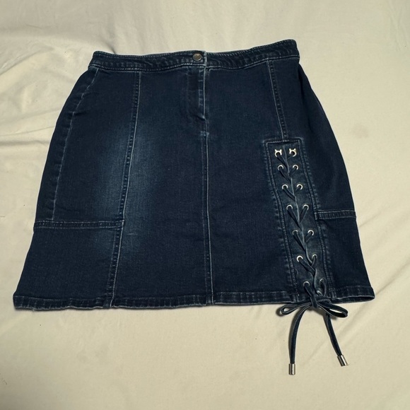 Karl Lagerfeld Paris Lace-Up Braided Stretchy Denim Mini Denim Skirt Sz 10 Y2K - Picture 1 of 13